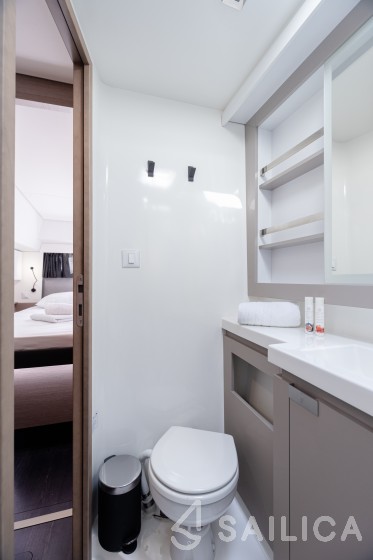 Elba 45 - Yacht Charter Sailica
