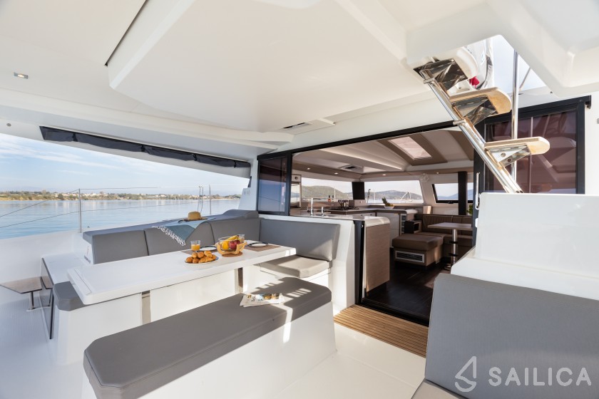 Elba 45 - Yacht Charter Sailica