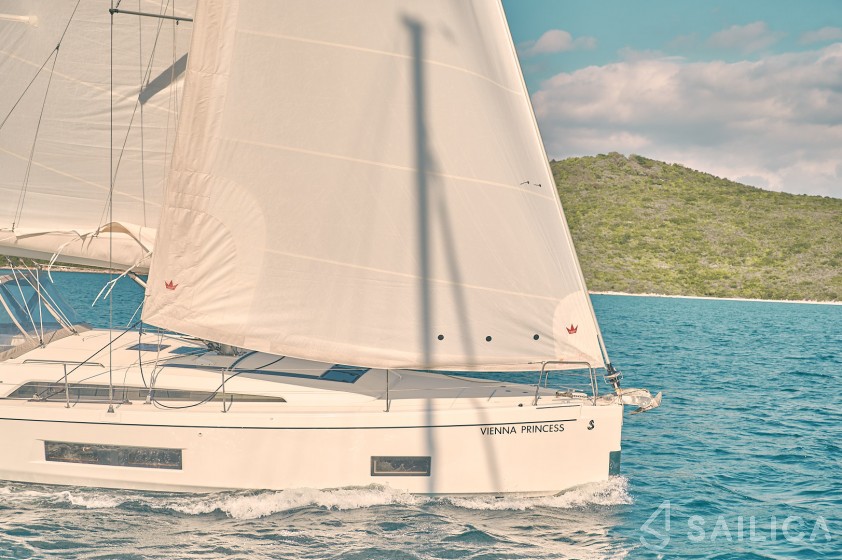 Oceanis 46.1 - Yacht Charter Sailica
