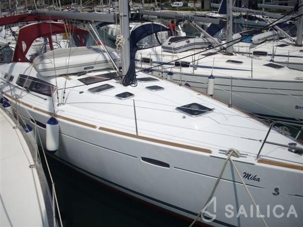 Oceanis 46 - Yacht Charter Sailica
