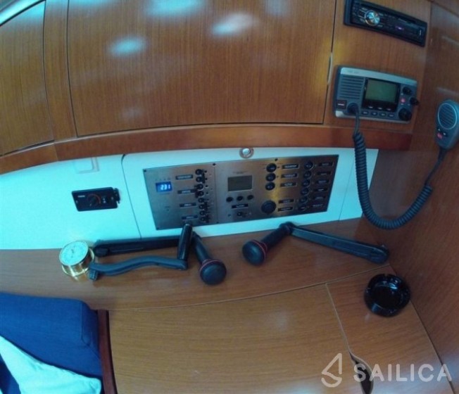 Oceanis 46 - Yacht Charter Sailica