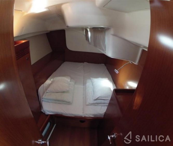 Oceanis 46 - Yacht Charter Sailica