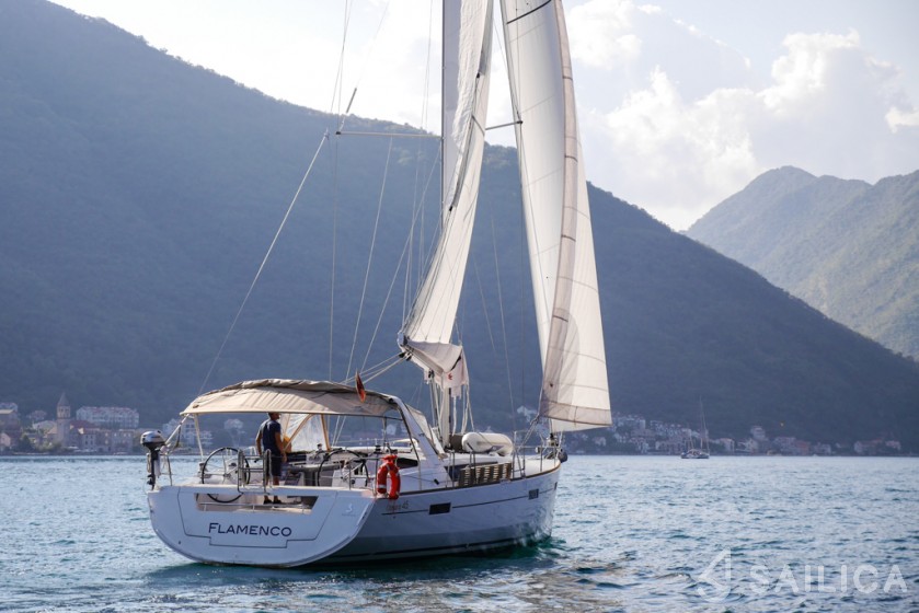 Oceanis 45 - Yacht Charter Sailica