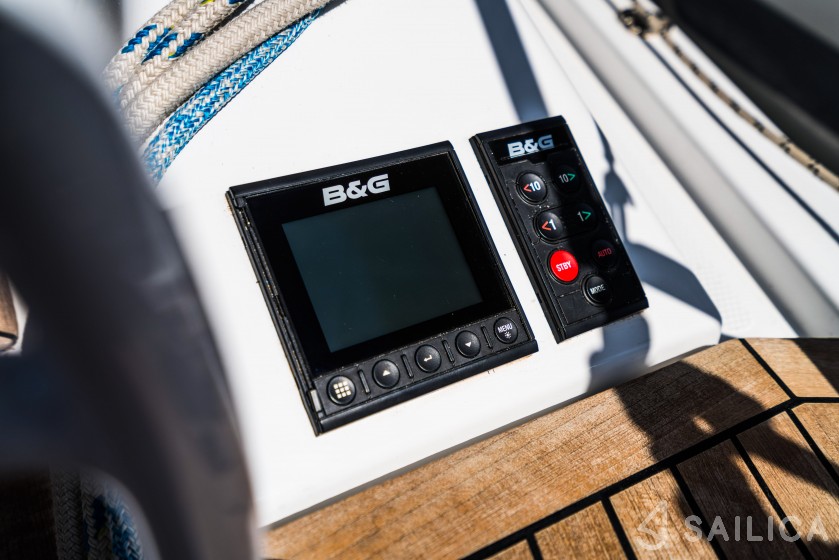 Hanse 345 - Yacht Charter Sailica