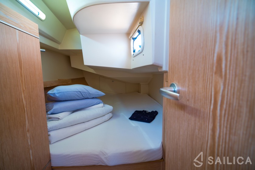 Hanse 345 - Yacht Charter Sailica