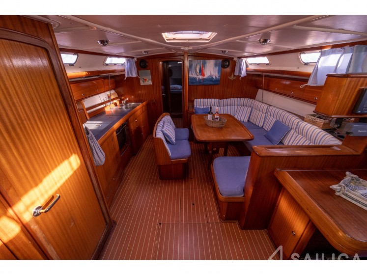 Bavaria 44 - Yacht Charter Sailica