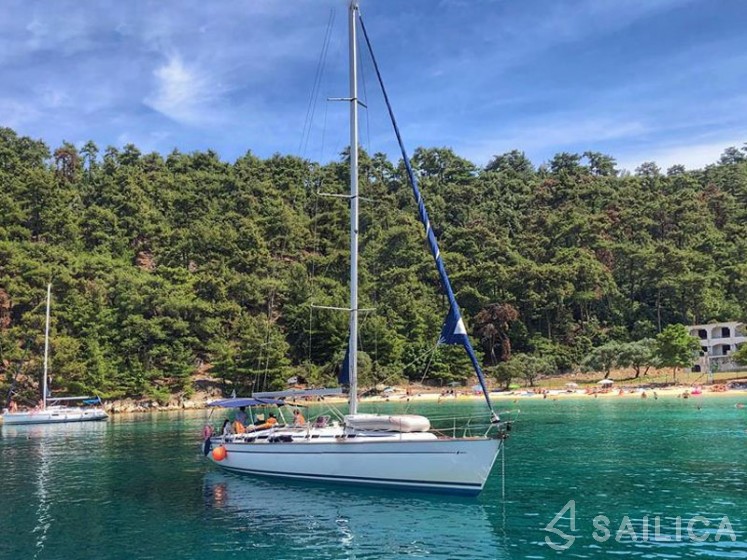 Bavaria 44 - Yacht Charter Sailica
