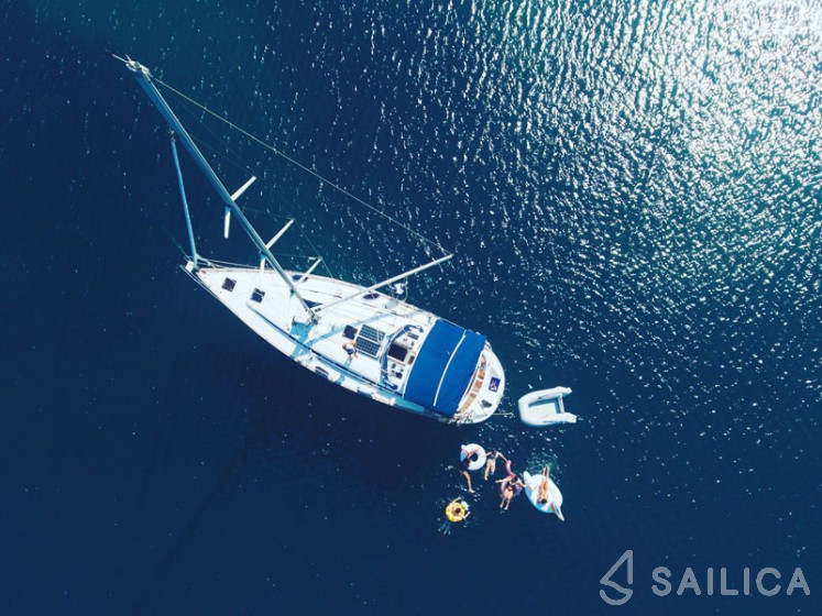 Bavaria 44 - Yacht Charter Sailica