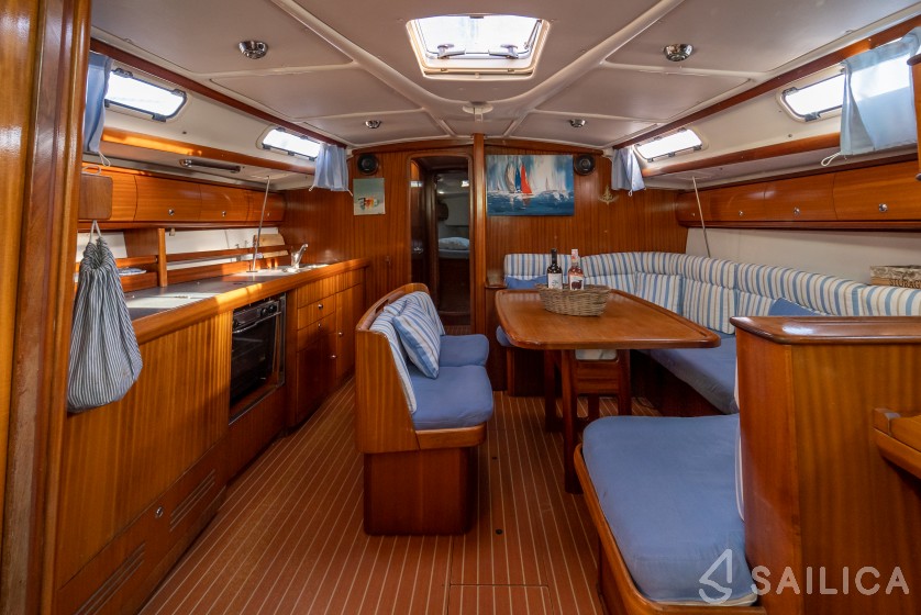 Bavaria 44 - Yacht Charter Sailica