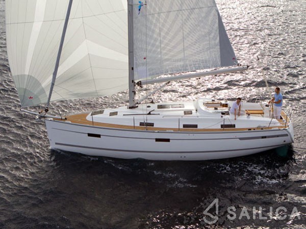 Bavaria Cruiser 36 - Yacht Charter Sailica