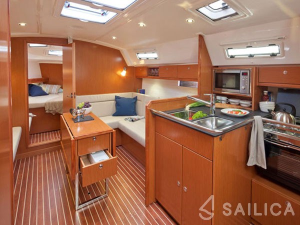 Bavaria Cruiser 36 - Yacht Charter Sailica