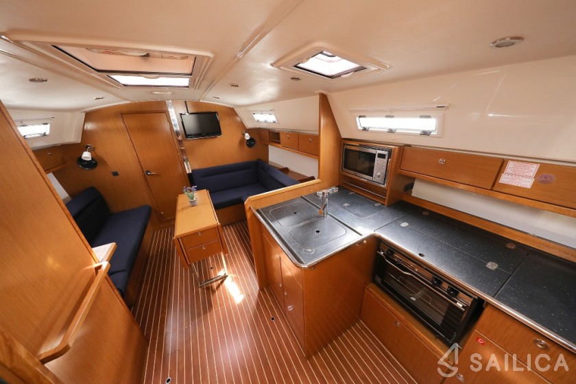 Bavaria Cruiser 36 - Yacht Charter Sailica