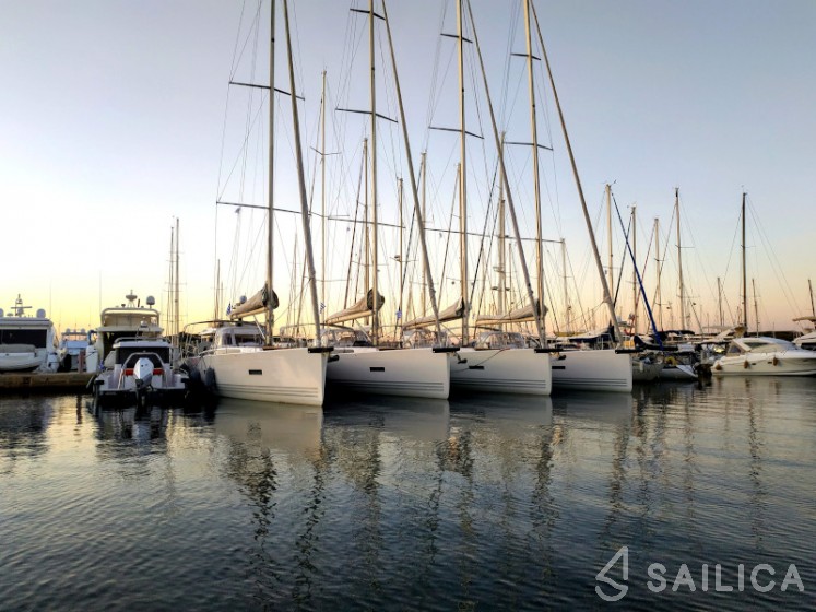 X4-6 - Yacht Charter Sailica