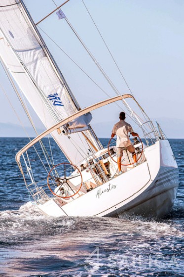X4-6 - Yacht Charter Sailica