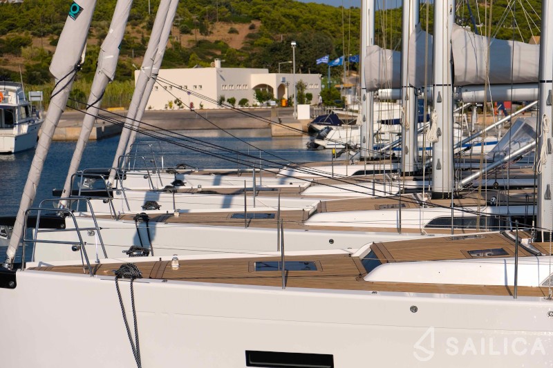 X4-6 - Yacht Charter Sailica