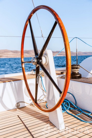 X4-6 - Yacht Charter Sailica