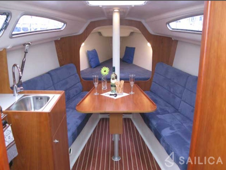 Dehler 29 - Yacht Charter Sailica