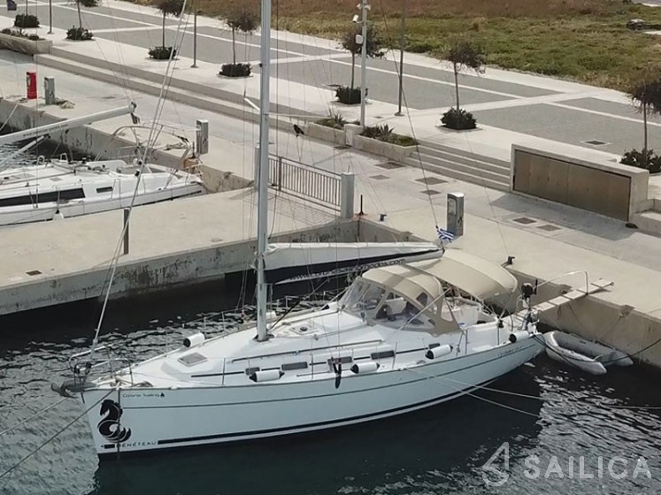 Cyclades 39.3 - Yacht Charter Sailica