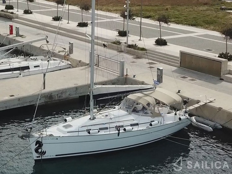 Cyclades 39.3 - Yacht Charter Sailica