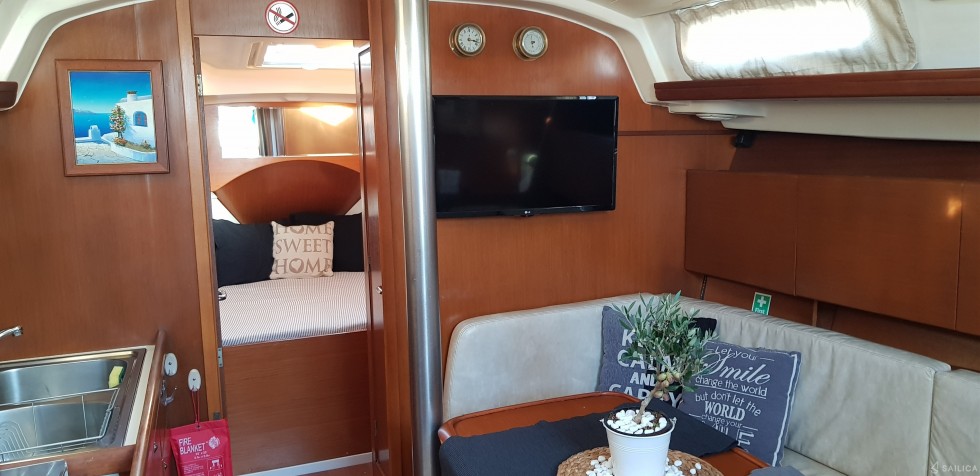 Cyclades 39.3 - Yacht Charter Sailica