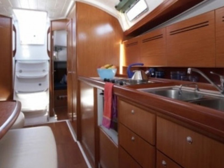 Cyclades 39.3 - Yacht Charter Sailica