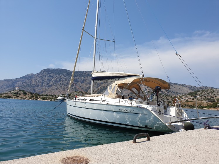 Cyclades 39.3 - Yacht Charter Sailica