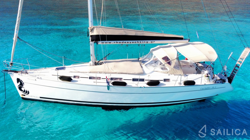 Cyclades 39.3 - Yacht Charter Sailica