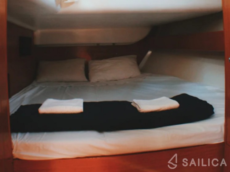 Cyclades 43.4 - Yacht Charter Sailica