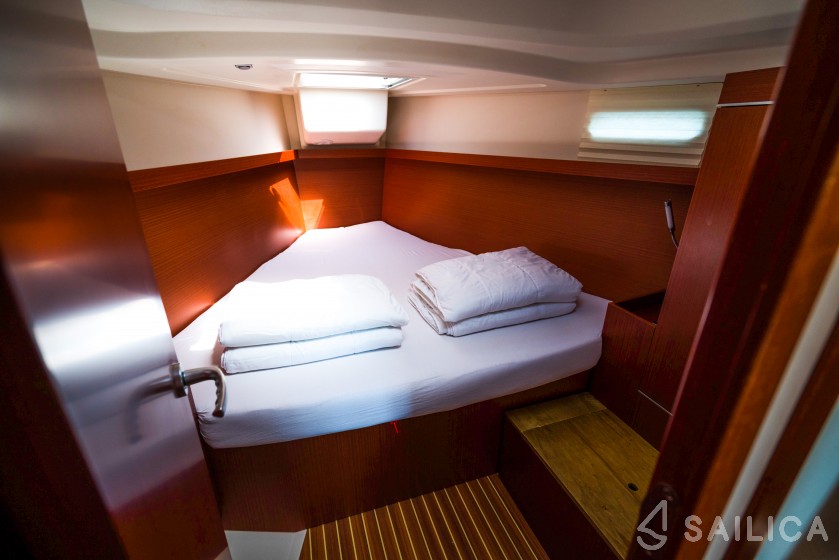 Hanse 385 - Yacht Charter Sailica