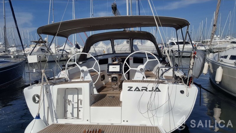 Hanse 385 - Yacht Charter Sailica
