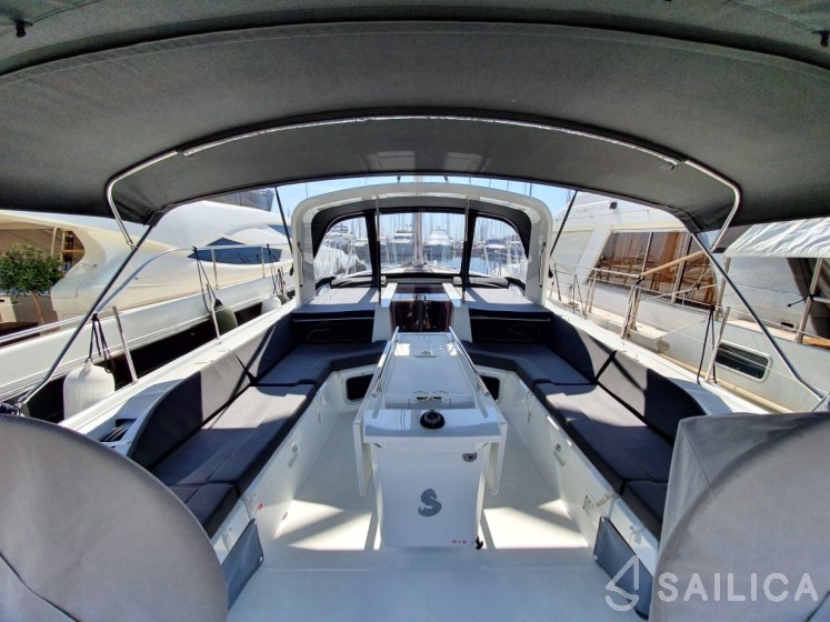 Oceanis 51.1 - Yacht Charter Sailica
