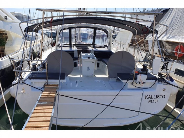 Oceanis 51.1 - Yacht Charter Sailica