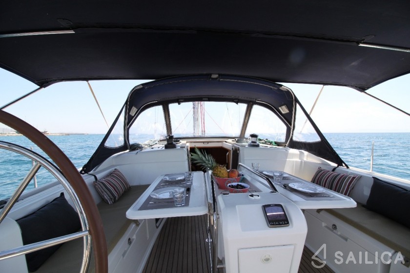 Sun Odyssey 509 - Yacht Charter Sailica