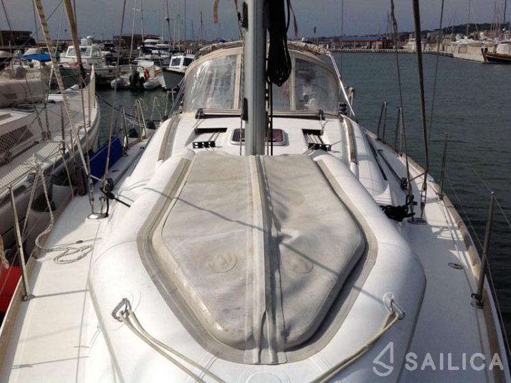 Oceanis 40 - Yacht Charter Sailica