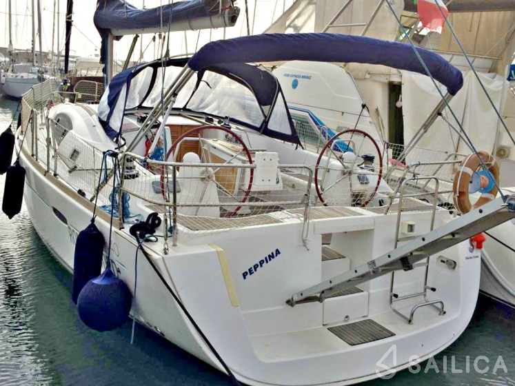 Oceanis 40 - Yacht Charter Sailica