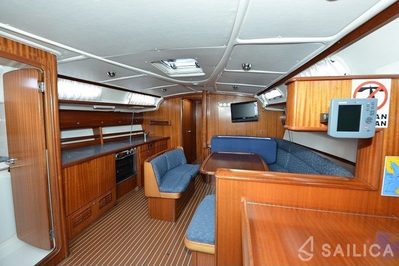 Bavaria 44 - Yacht Charter Sailica