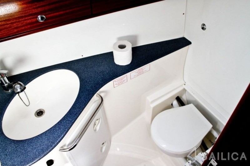 Bavaria 44 - Yacht Charter Sailica