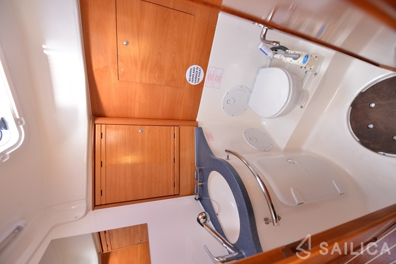 Bavaria 40 Cruiser - Yacht Charter Sailica