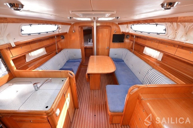 Bavaria 38 Cruiser - Yacht Charter Sailica