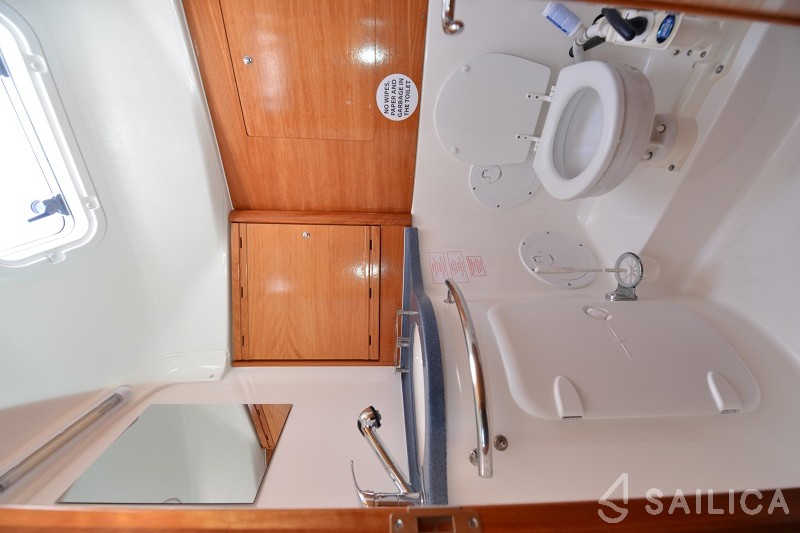 Bavaria 38 Cruiser - Yacht Charter Sailica