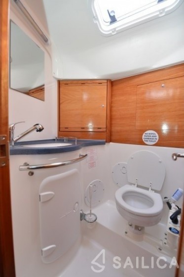 Bavaria 38 Cruiser - Yacht Charter Sailica