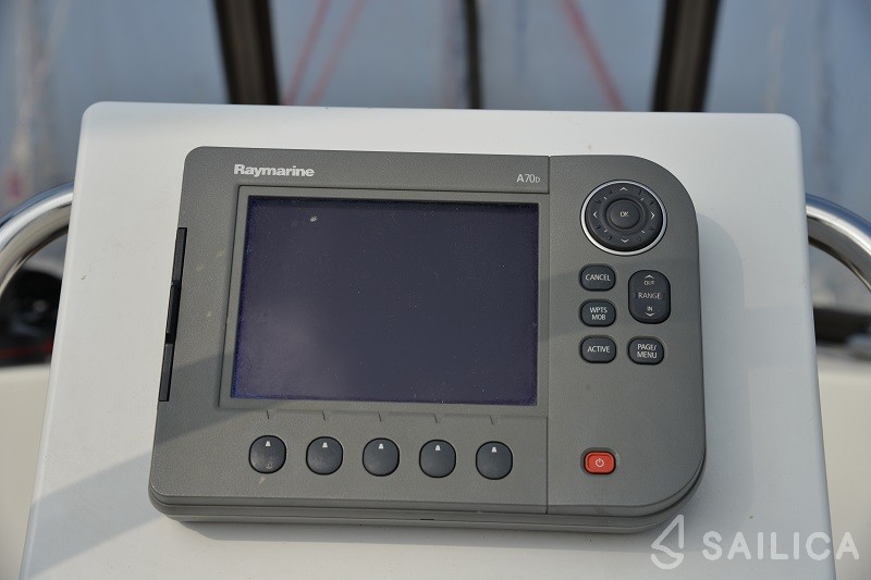Sun Odyssey 33i - Yacht Charter Sailica