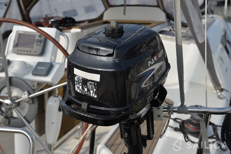 Sun Odyssey 33i - Yacht Charter Sailica
