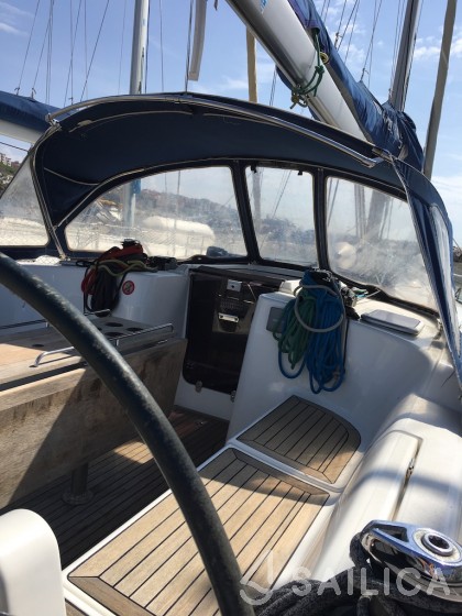 Dufour 425 - Yacht Charter Sailica