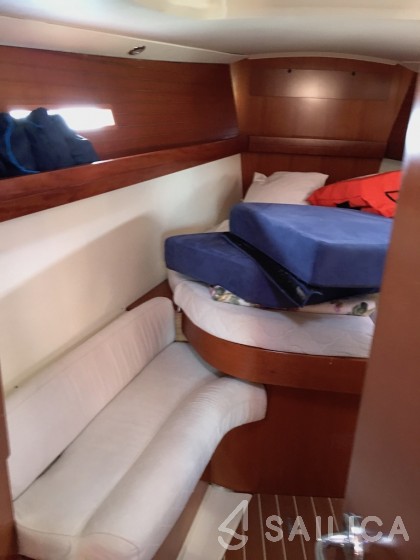 Dufour 425 - Yacht Charter Sailica