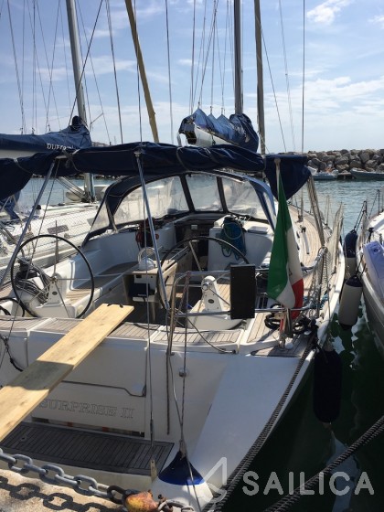 Dufour 425 - Yacht Charter Sailica