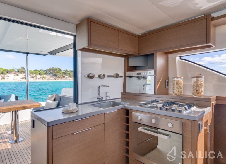 Lagoon 50 - Yacht Charter Sailica