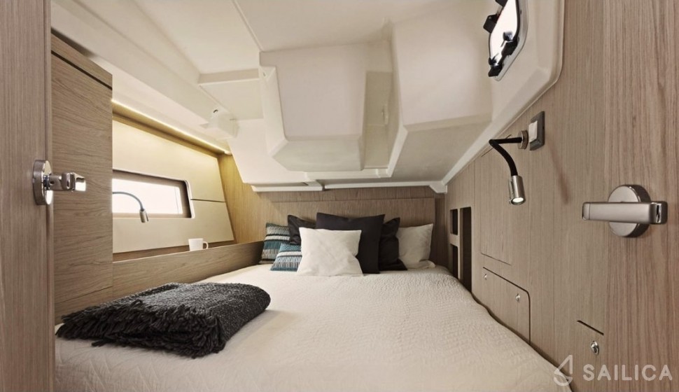 Oceanis 46.1 - Yacht Charter Sailica