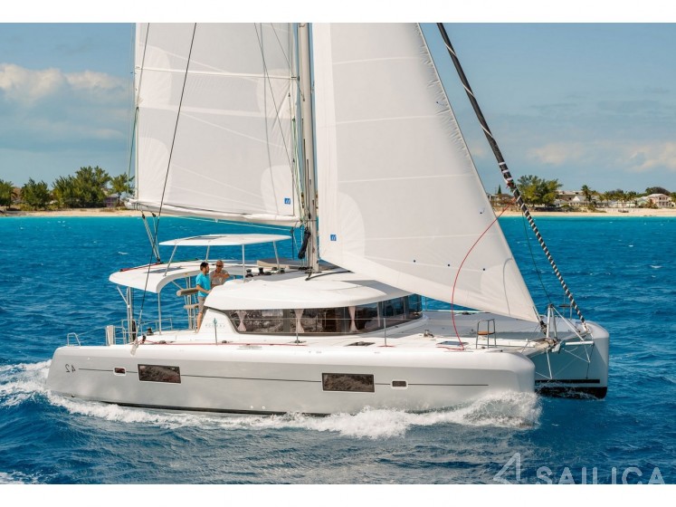 Lagoon 42 - Yacht Charter Sailica