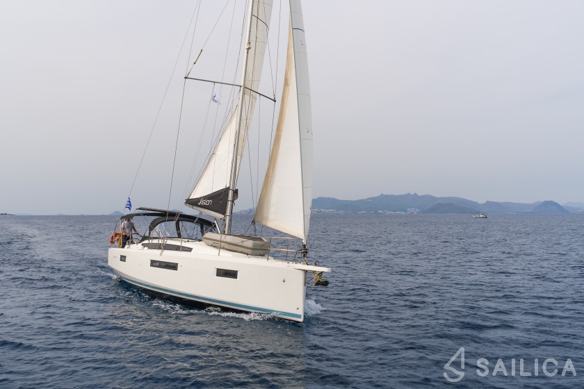 Sun Odyssey 410 - Yacht Charter Sailica
